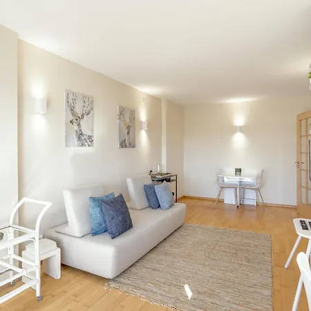 Apartamento Olaias Modern With Garage By Homing *