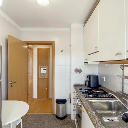 Daire Olaias Modern With Garage By Homing